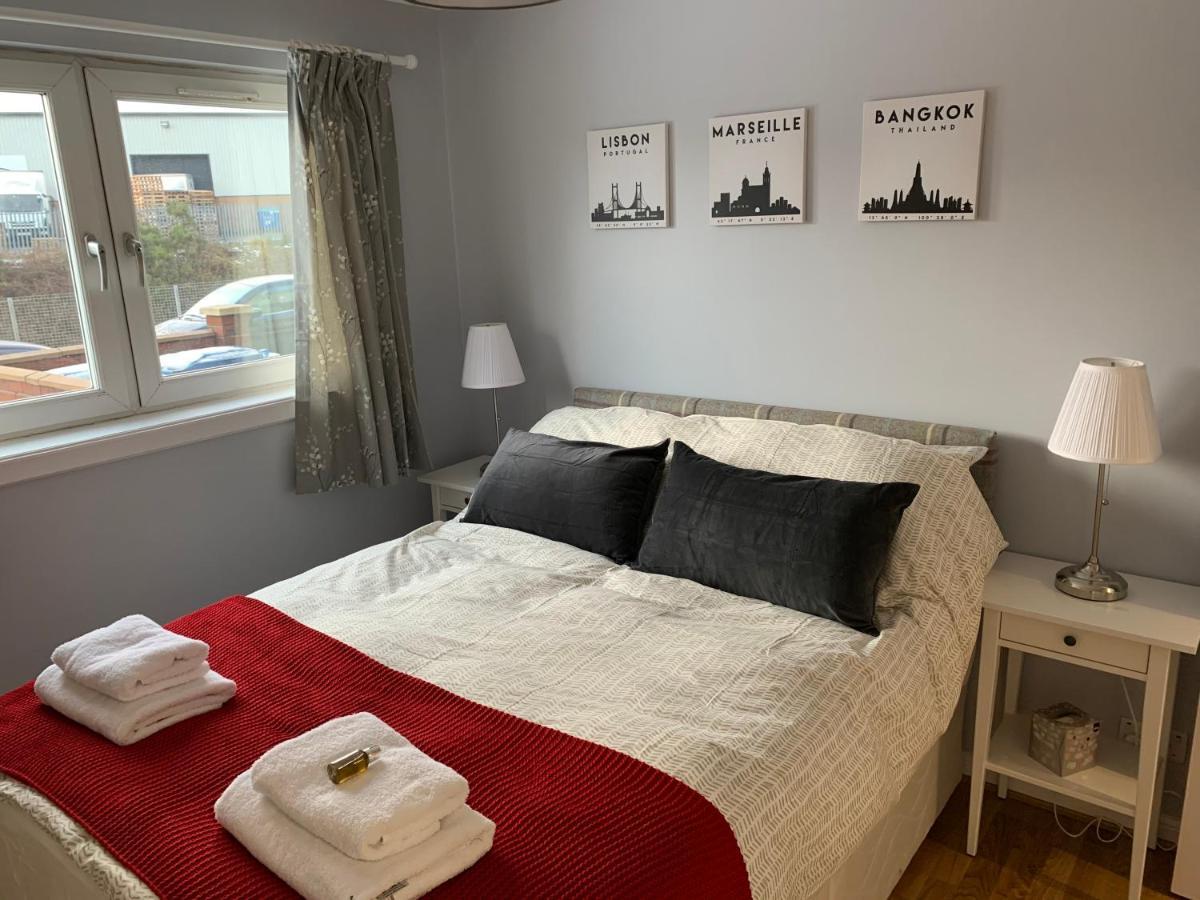 Flat One, 212 Eaglesham Road, East Kilbride, Glasgow Eksteriør billede